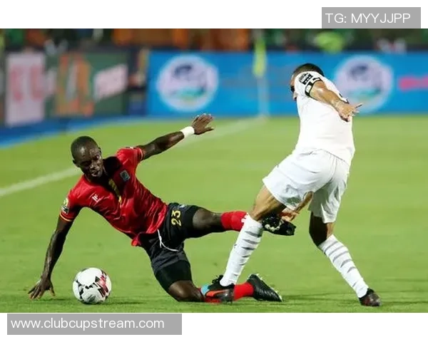 埃及足球队与坦桑尼亚队激战正酣谁能在友谊赛中笑到最后